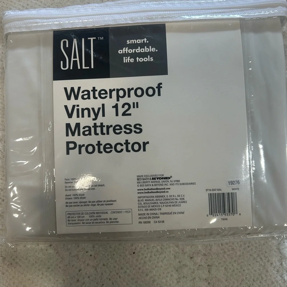 BRAND NEW UNUSED SALT Waterproof Vinyl 12” Zipper Mattress Protector Twin/Full